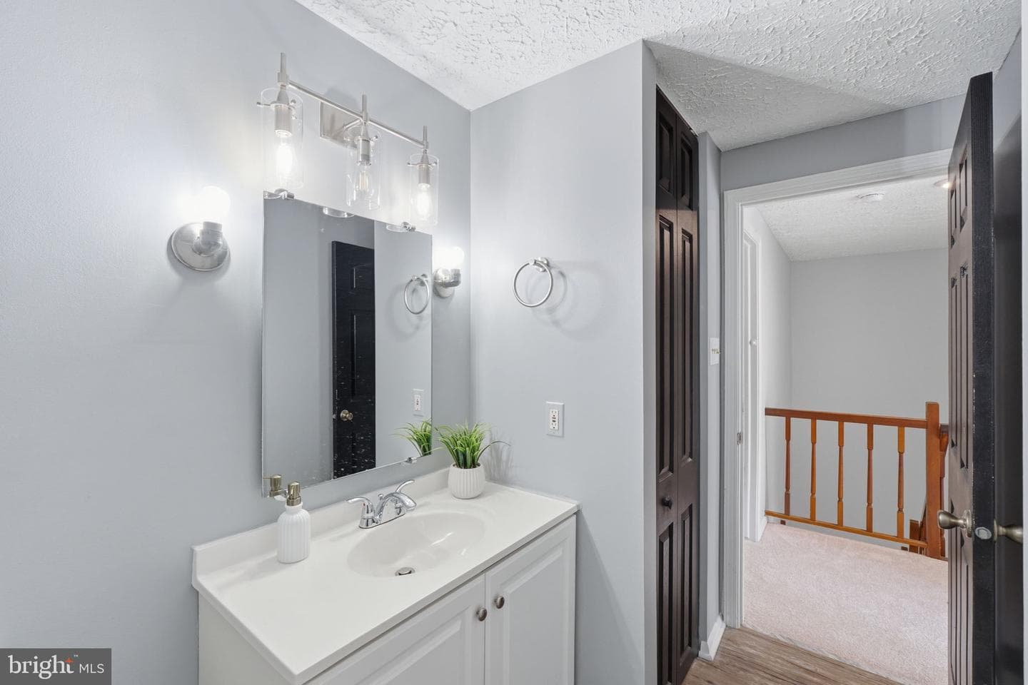 105 Holdcroft Lane photo 40