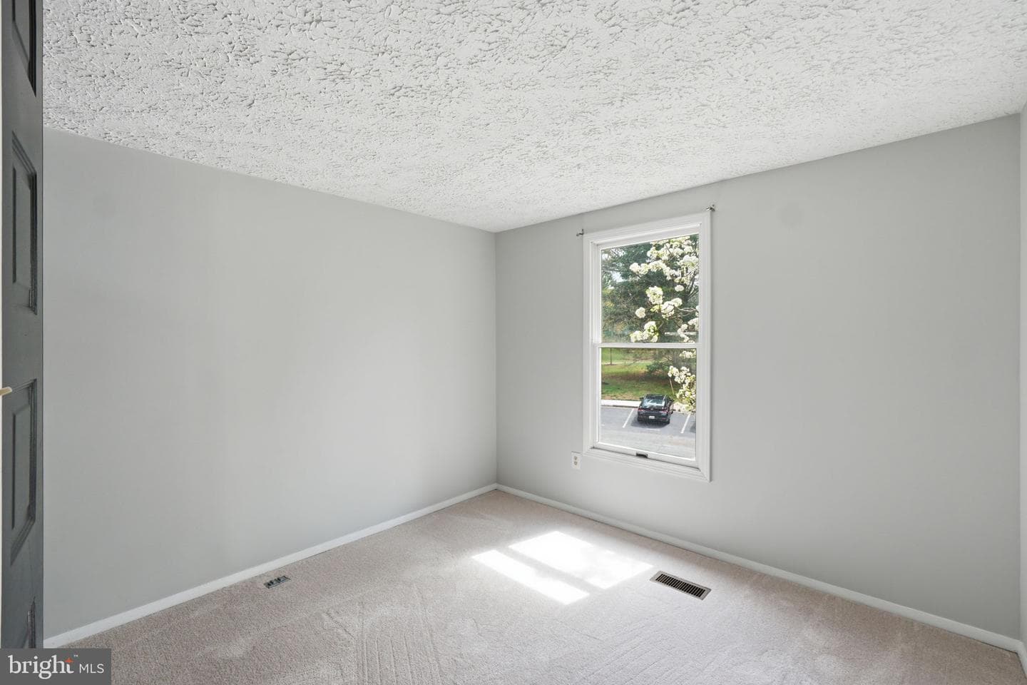 105 Holdcroft Lane photo 42