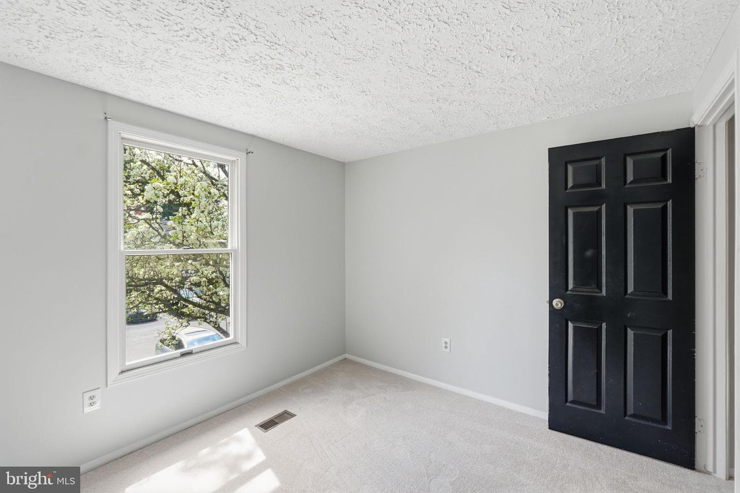 105 Holdcroft Lane photo 45