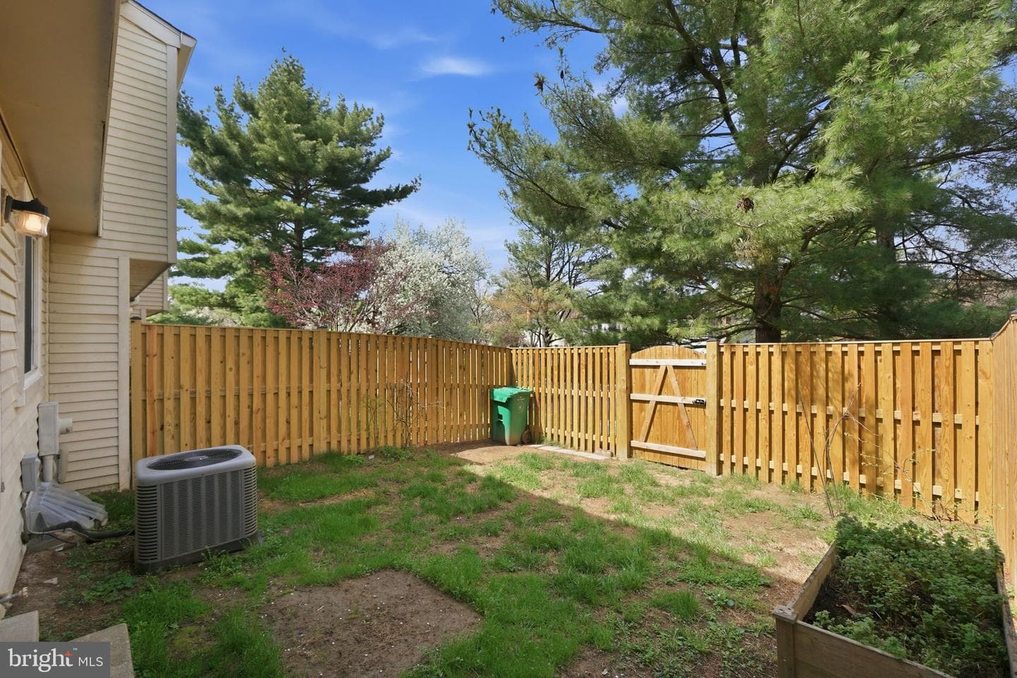 105 Holdcroft Lane photo 58
