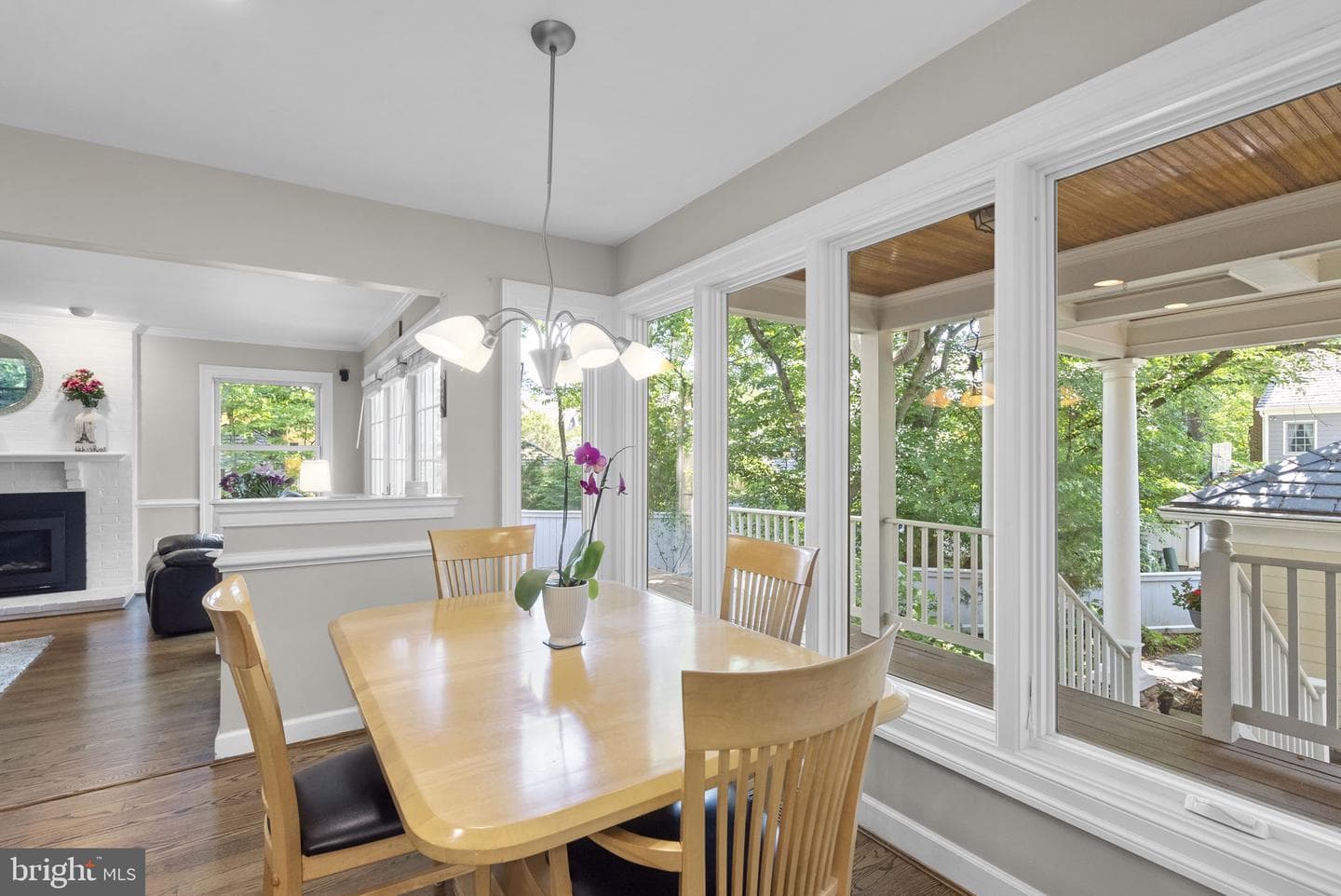 211 Holmard Street photo 23