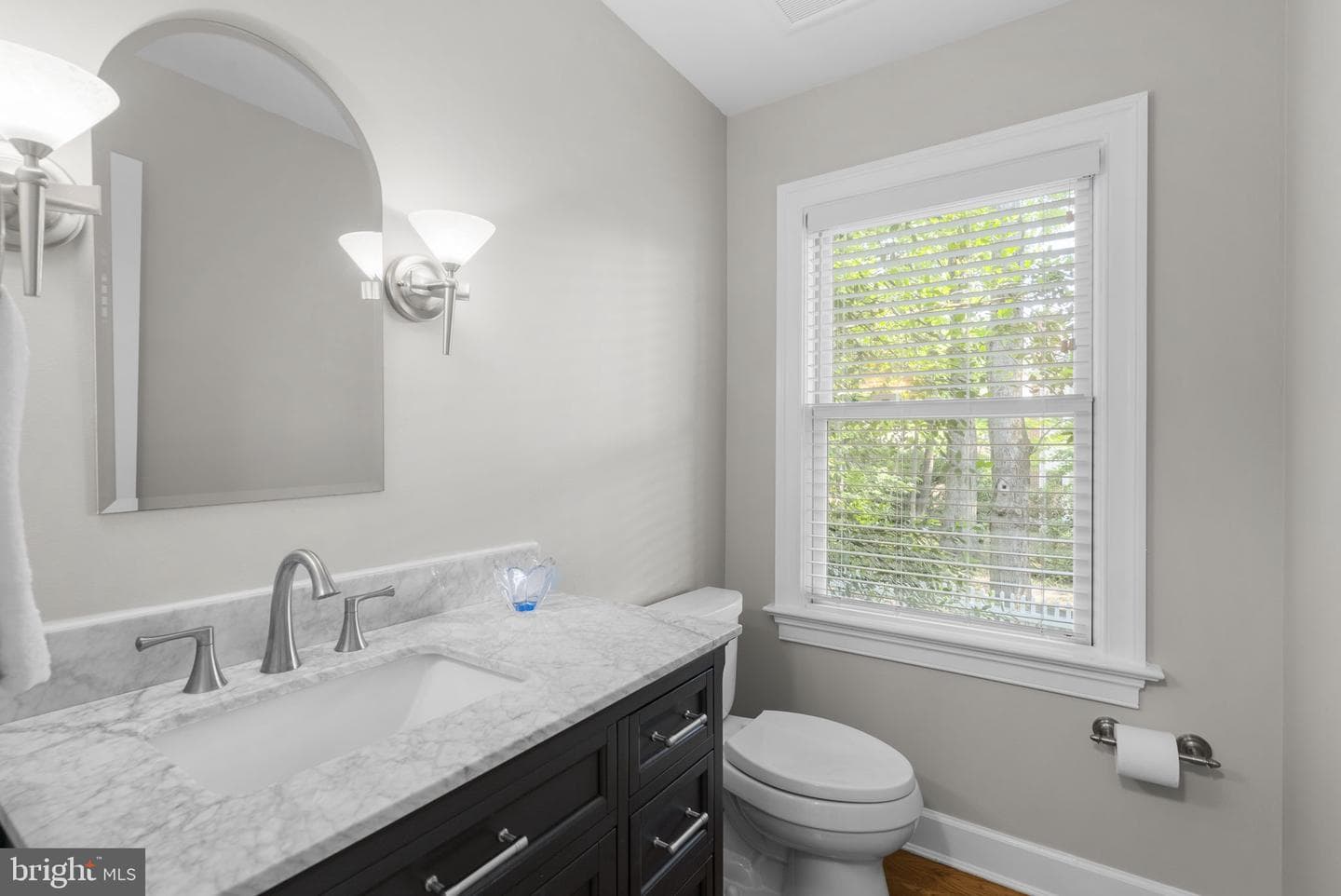 211 Holmard Street photo 29