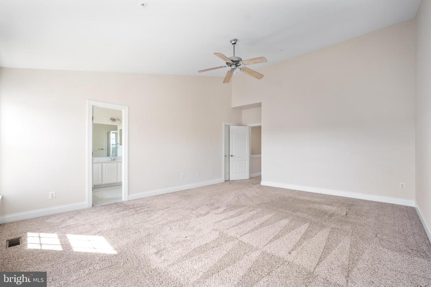 602 Highland Ridge Avenue #200 photo 19