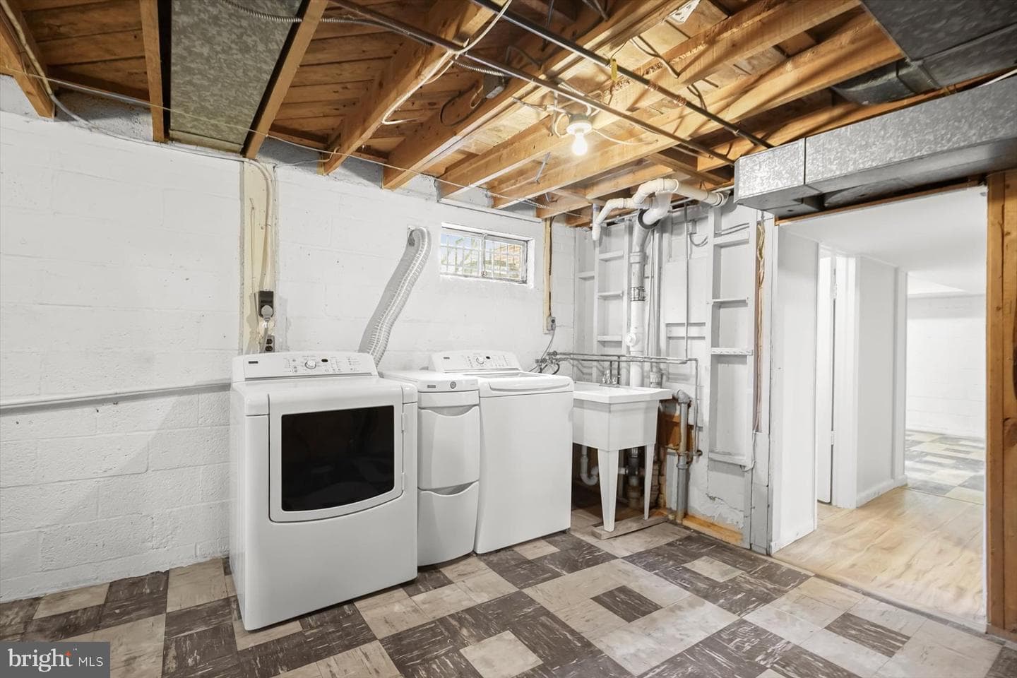 1523 Jasper Street photo 32