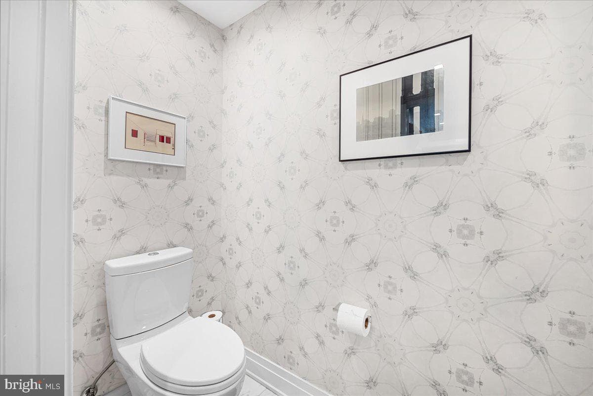 4901 Hampden Lane #203 photo 20