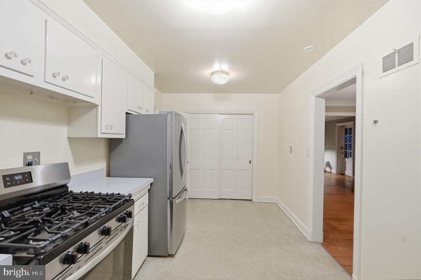 5216 Farrington Road photo 15