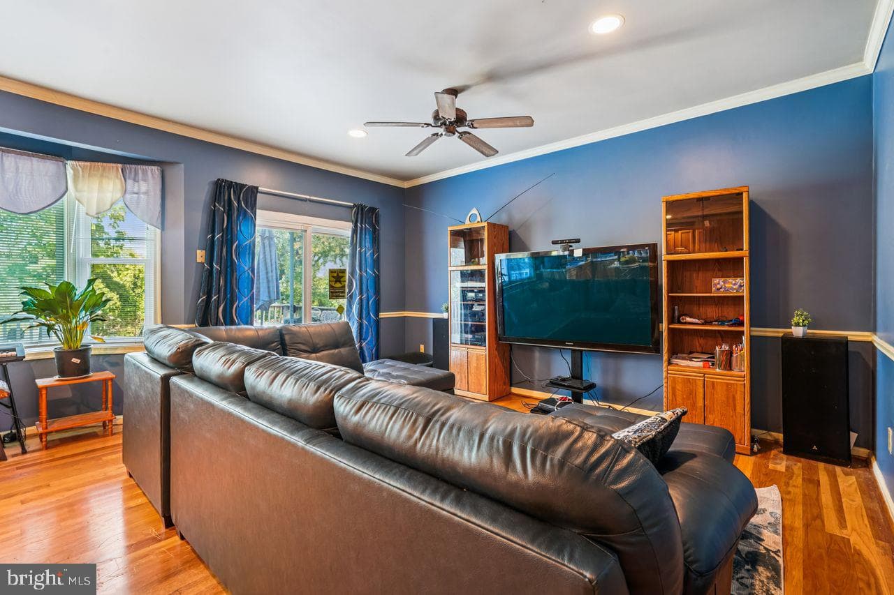 6418 Sligo Mill Road photo 12