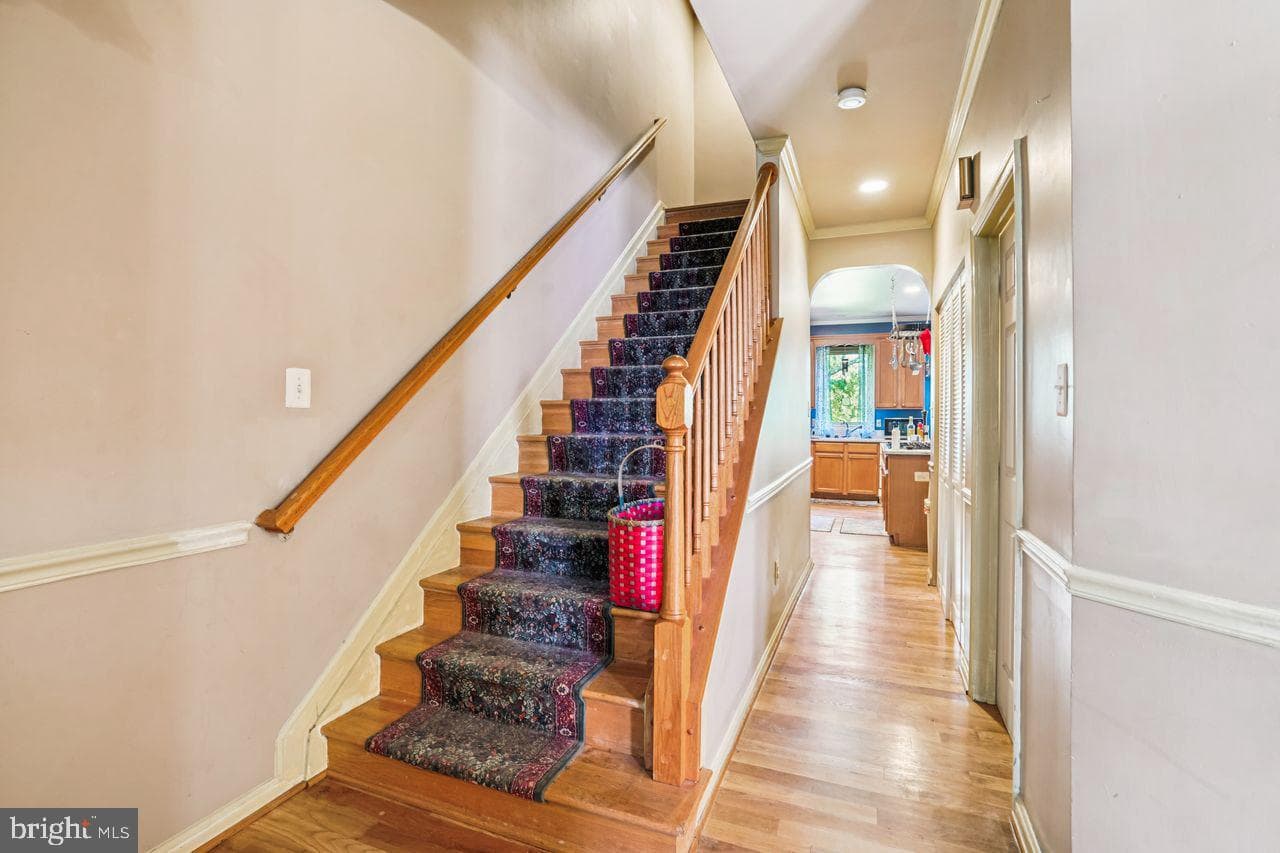 6418 Sligo Mill Road photo 4
