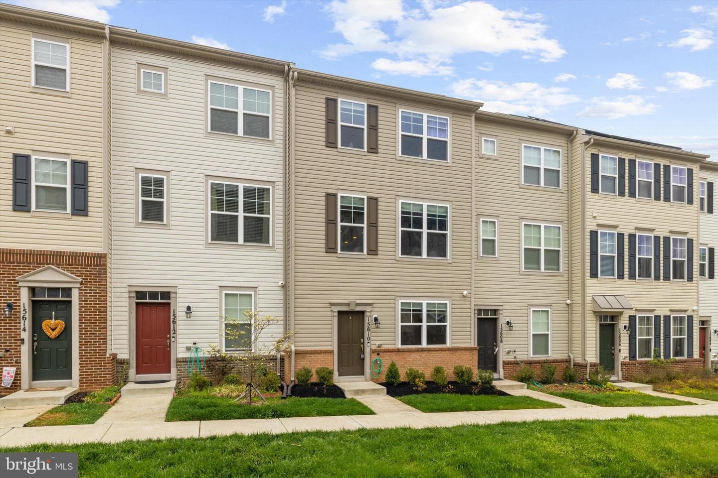 15610 Steamboat Way photo 3