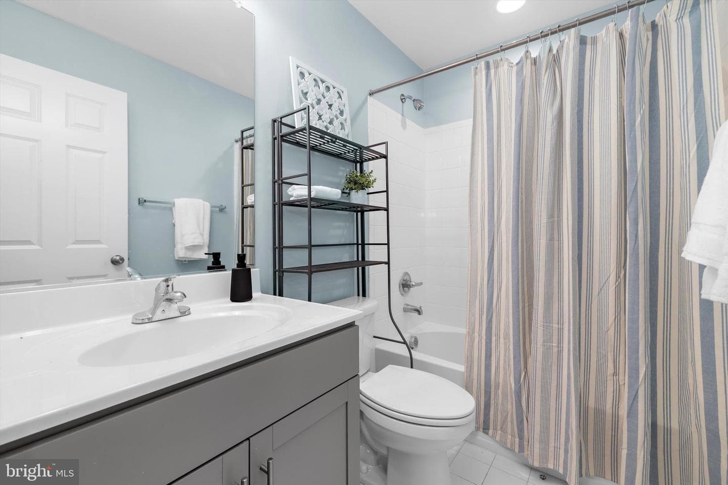 15610 Steamboat Way photo 36