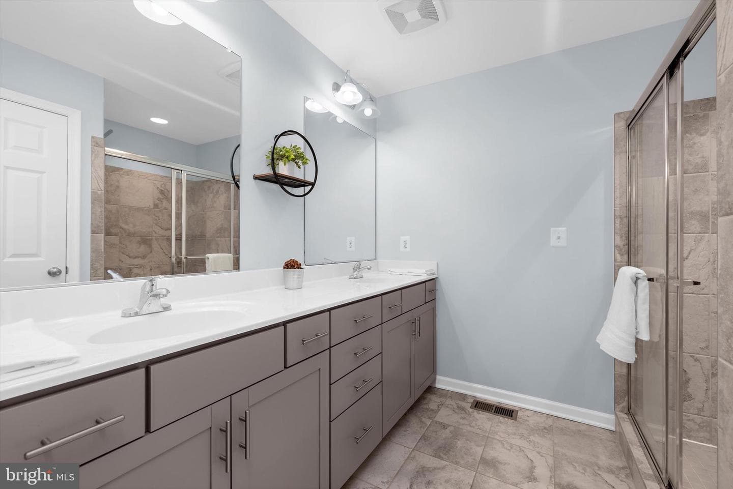 15610 Steamboat Way photo 41