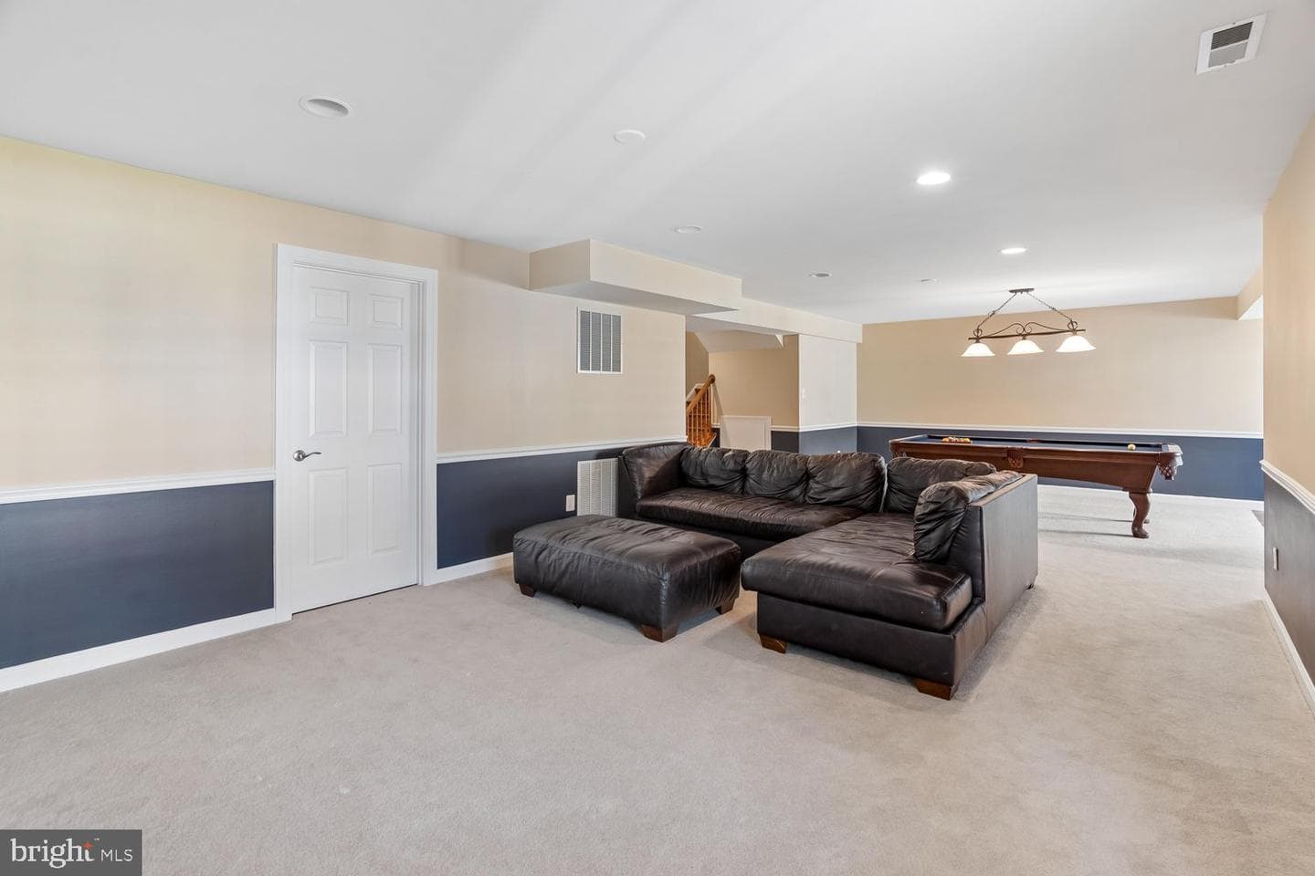 614 Linslade Street photo 42