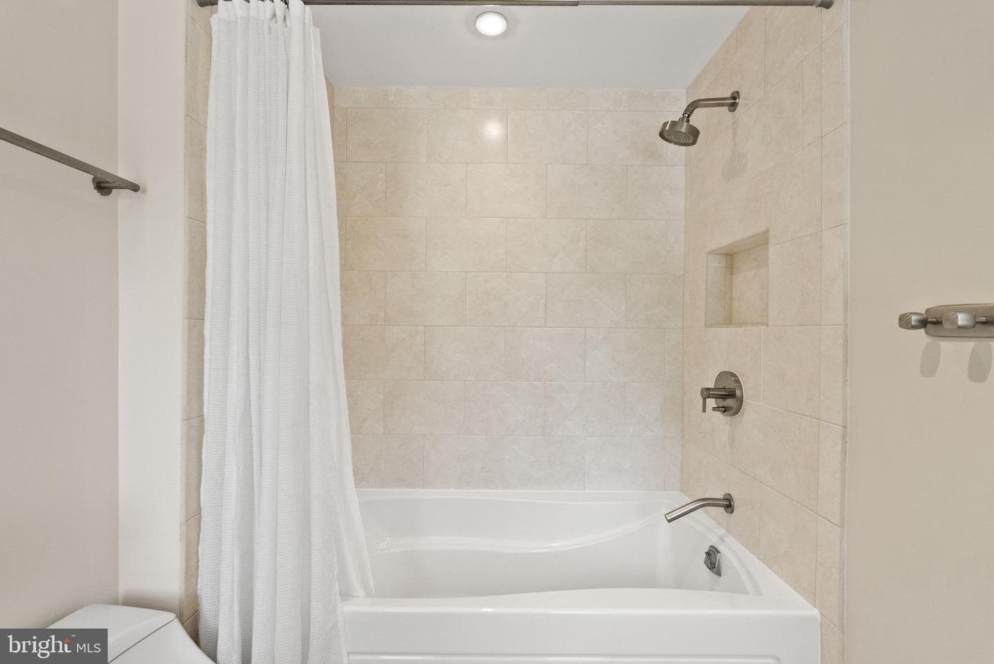 6936 Carmichael Avenue photo 50