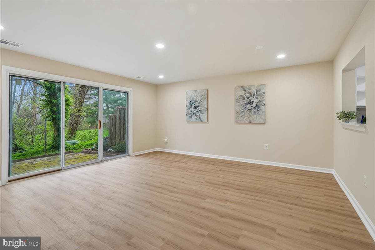 12057 Crimson Lane #198, Silver Spring