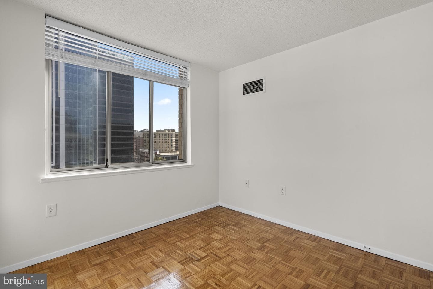 4801 Fairmont Avenue #904 photo 22