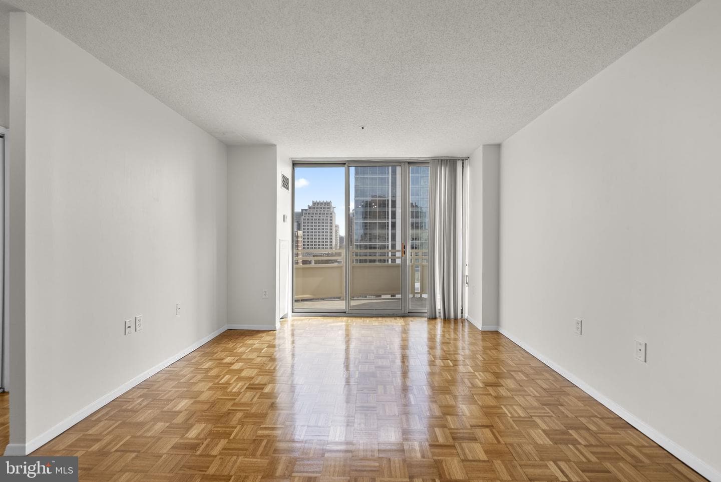4801 Fairmont Avenue #904 photo 29