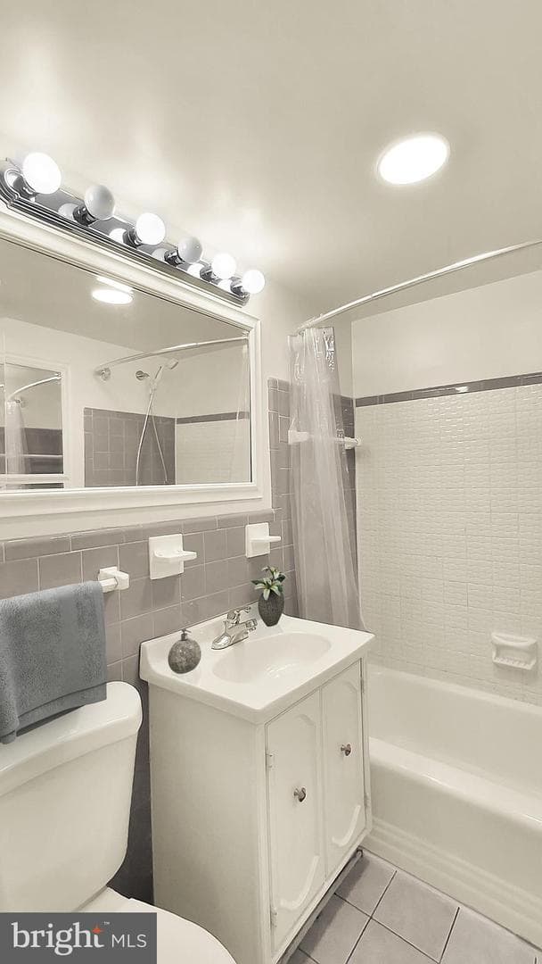 10201 Grosvenor Pl # 1016 photo 12