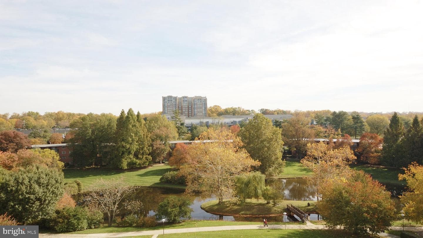 10201 Grosvenor Pl # 1016 photo 29