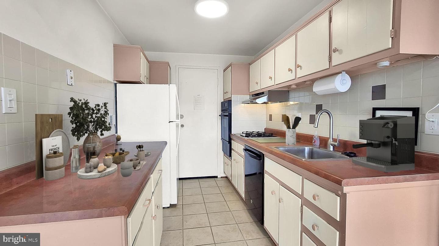 10201 Grosvenor Pl # 1016 photo 6