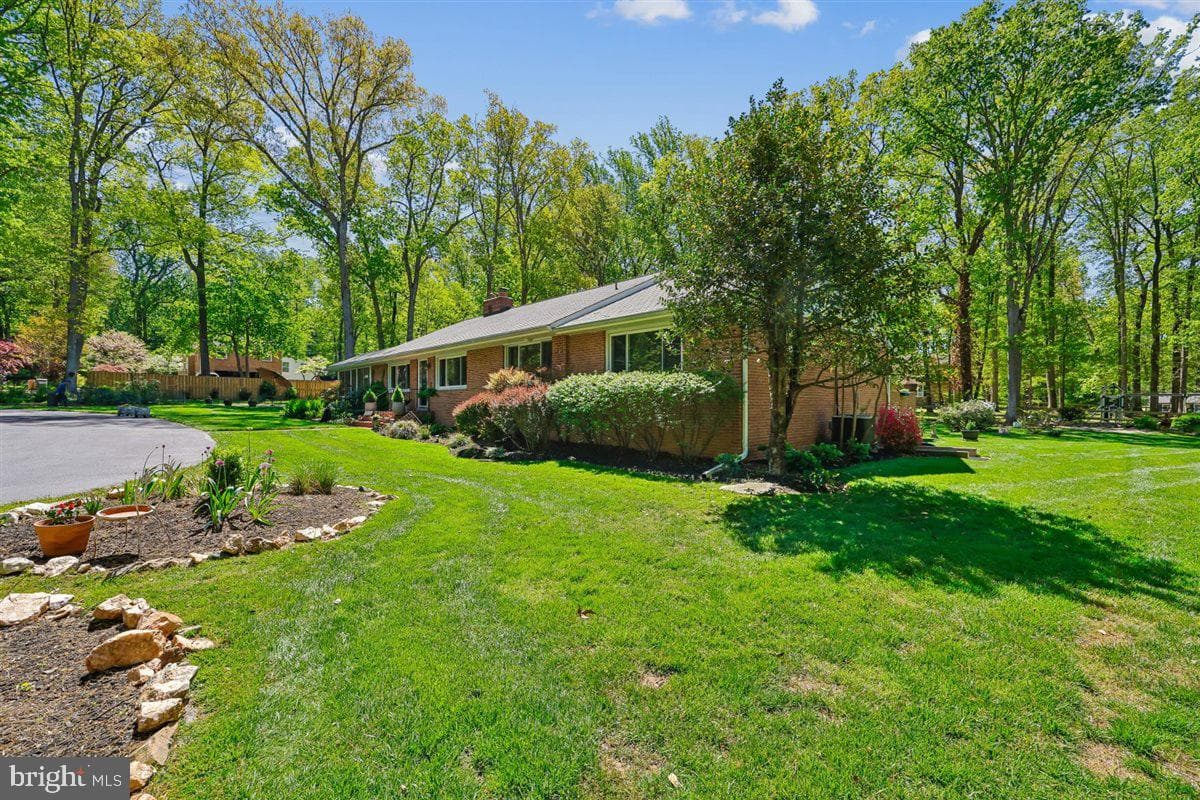 4318 Pinetree Road photo 106