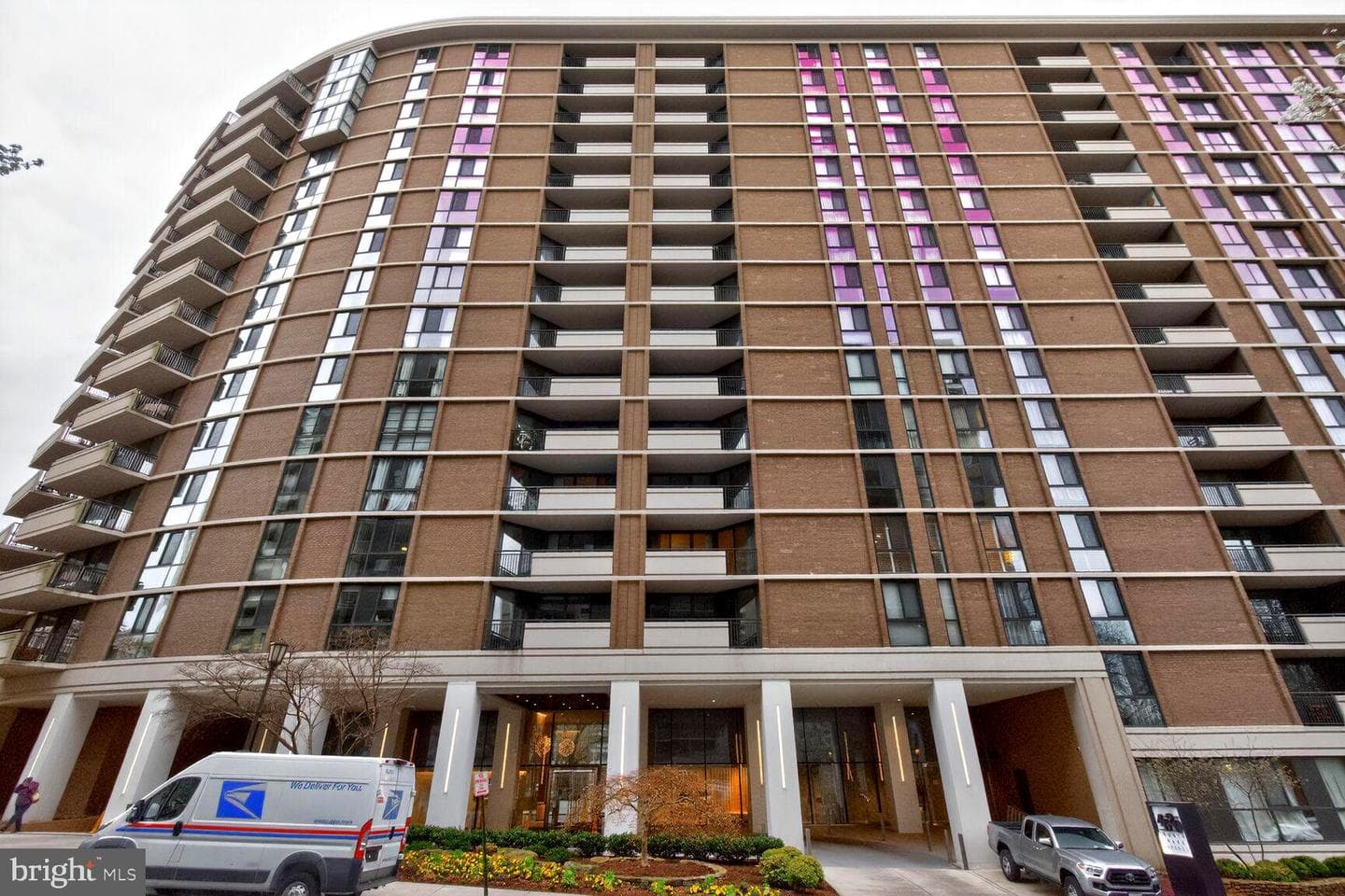 4620 N Park Avenue N #402w photo 40