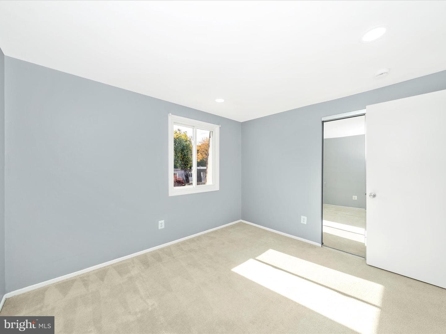 10513 Cambridge Court photo 36