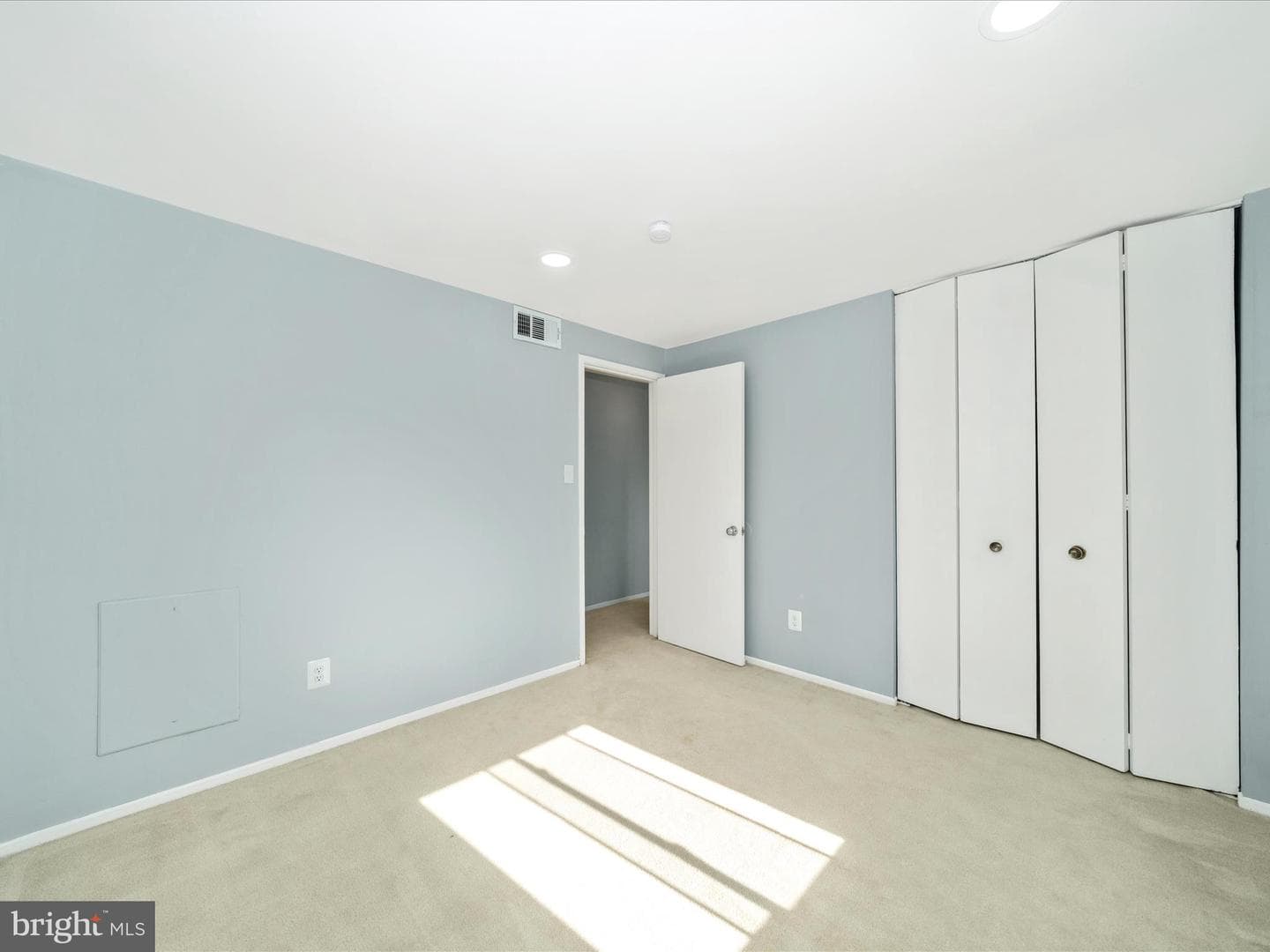 10513 Cambridge Court photo 40