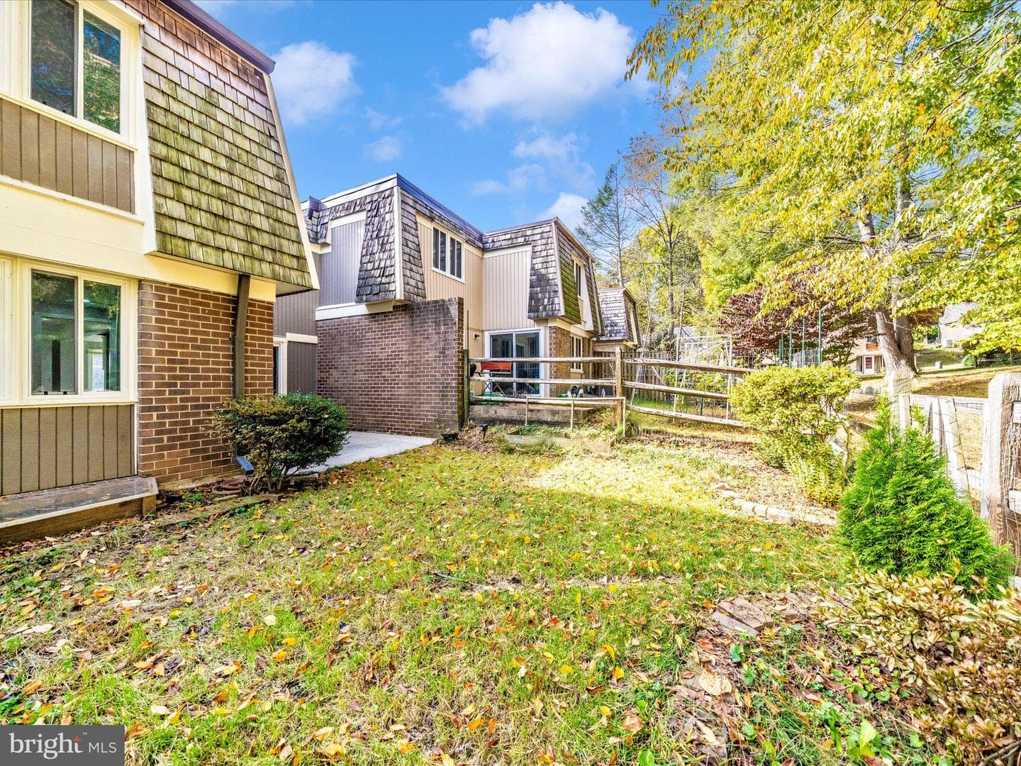 10513 Cambridge Court photo 48