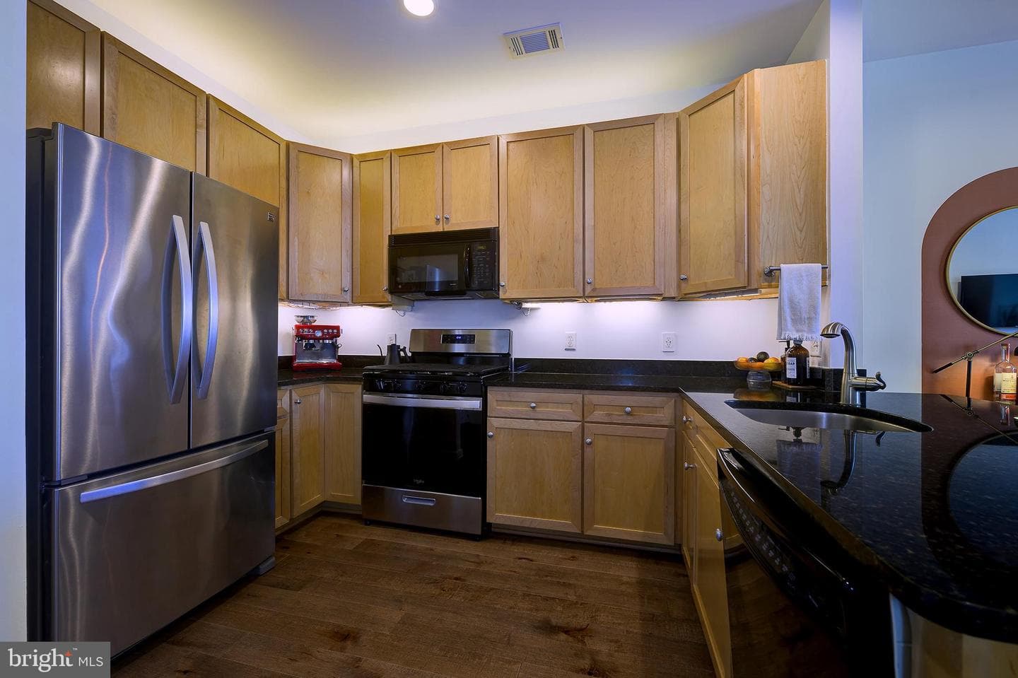 8045 Newell Street #514 photo 3