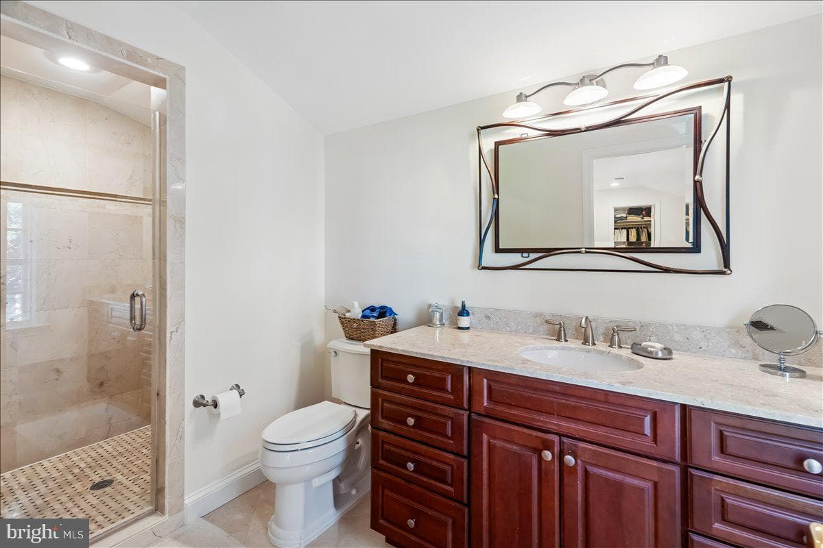 7910 Kentbury Drive photo 38