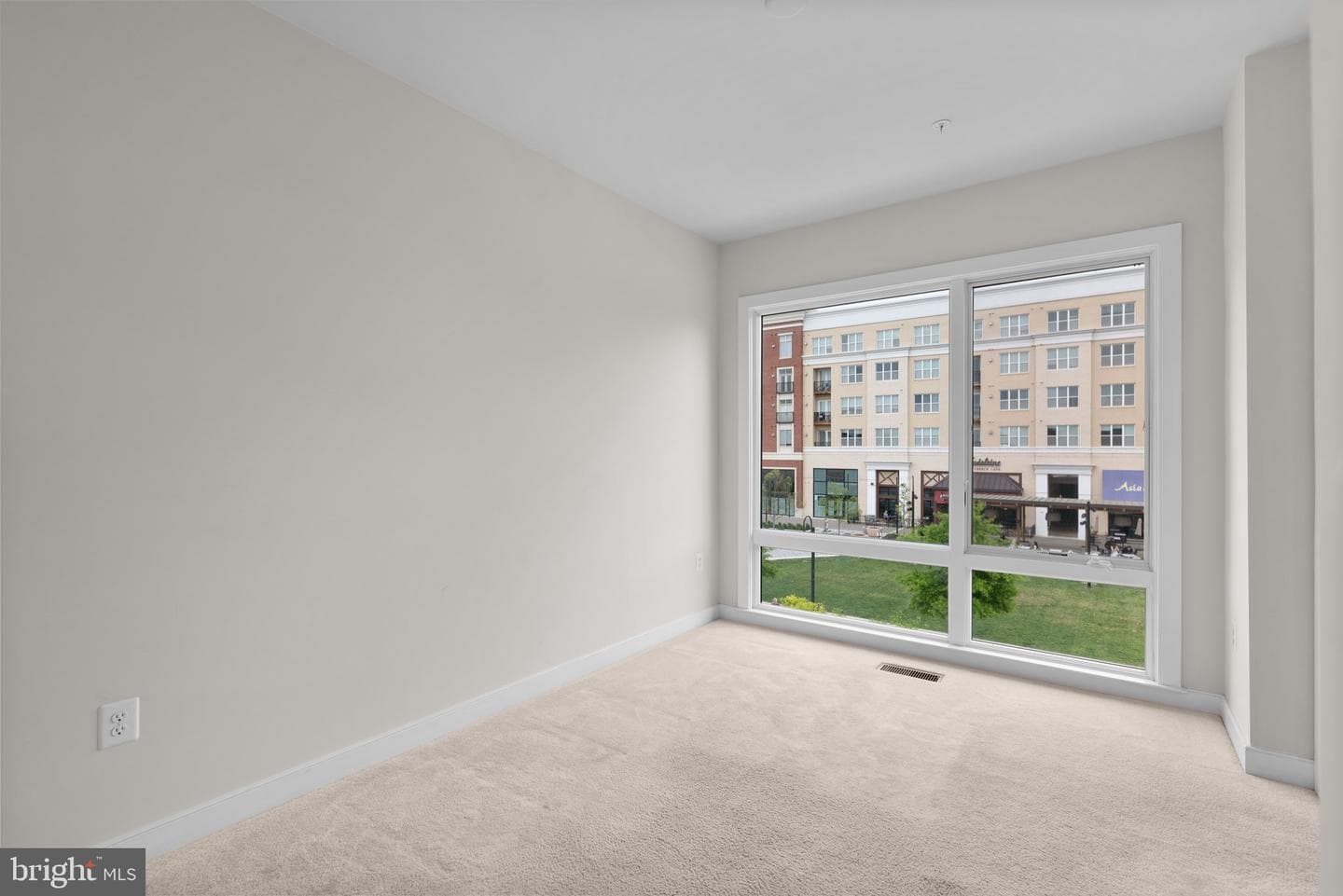 223 Crown Park Avenue photo 18