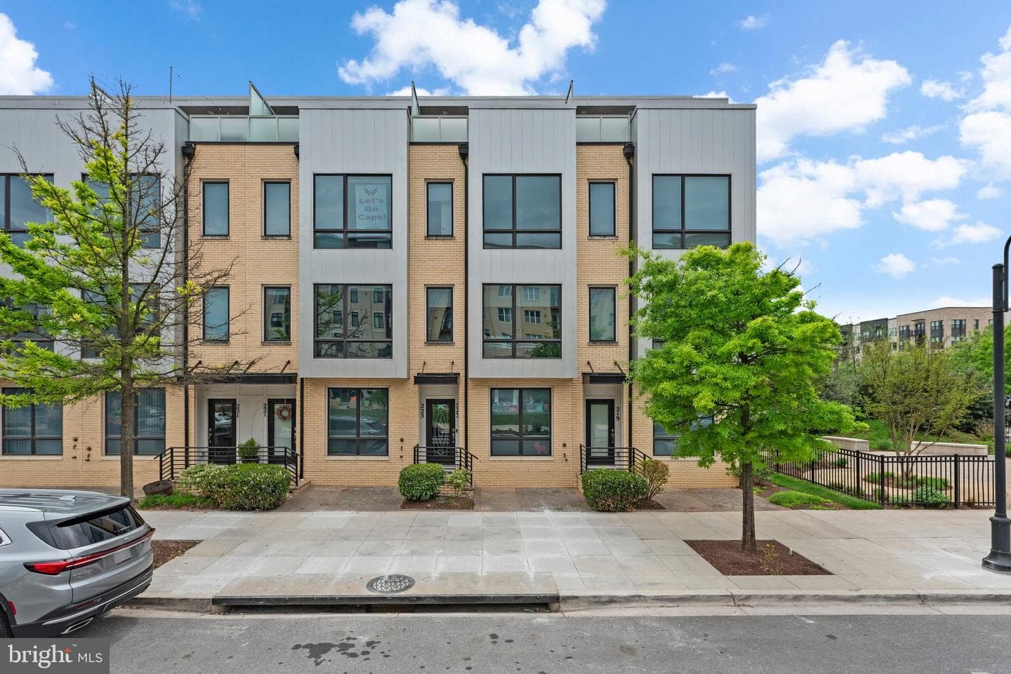 223 Crown Park Avenue photo 2