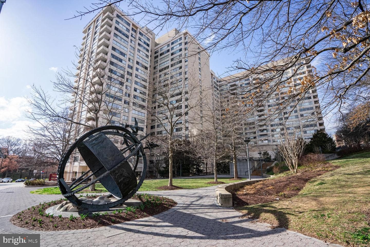 4515 Willard Avenue #702s photo 3