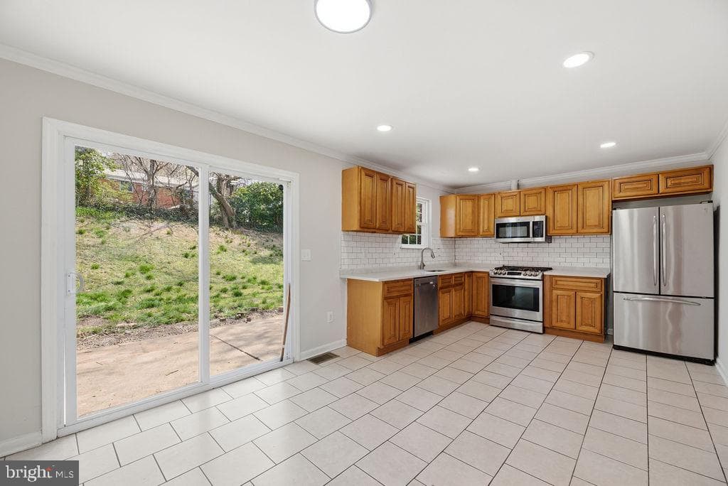 12303 Barbara Road photo 8