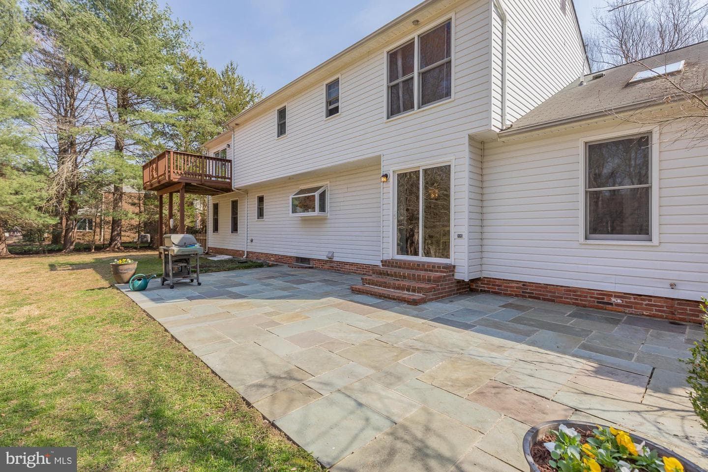 16217 Whitehaven Road photo 18