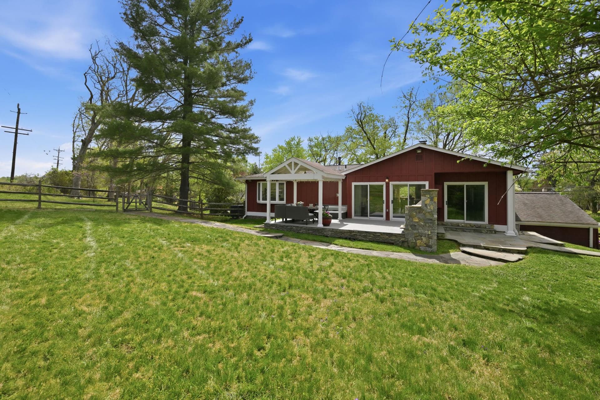 9825 Betteker Lane photo 40