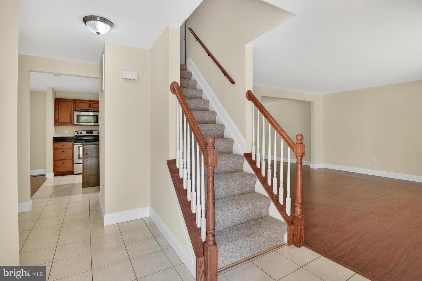 8113 Brucar Court photo 4