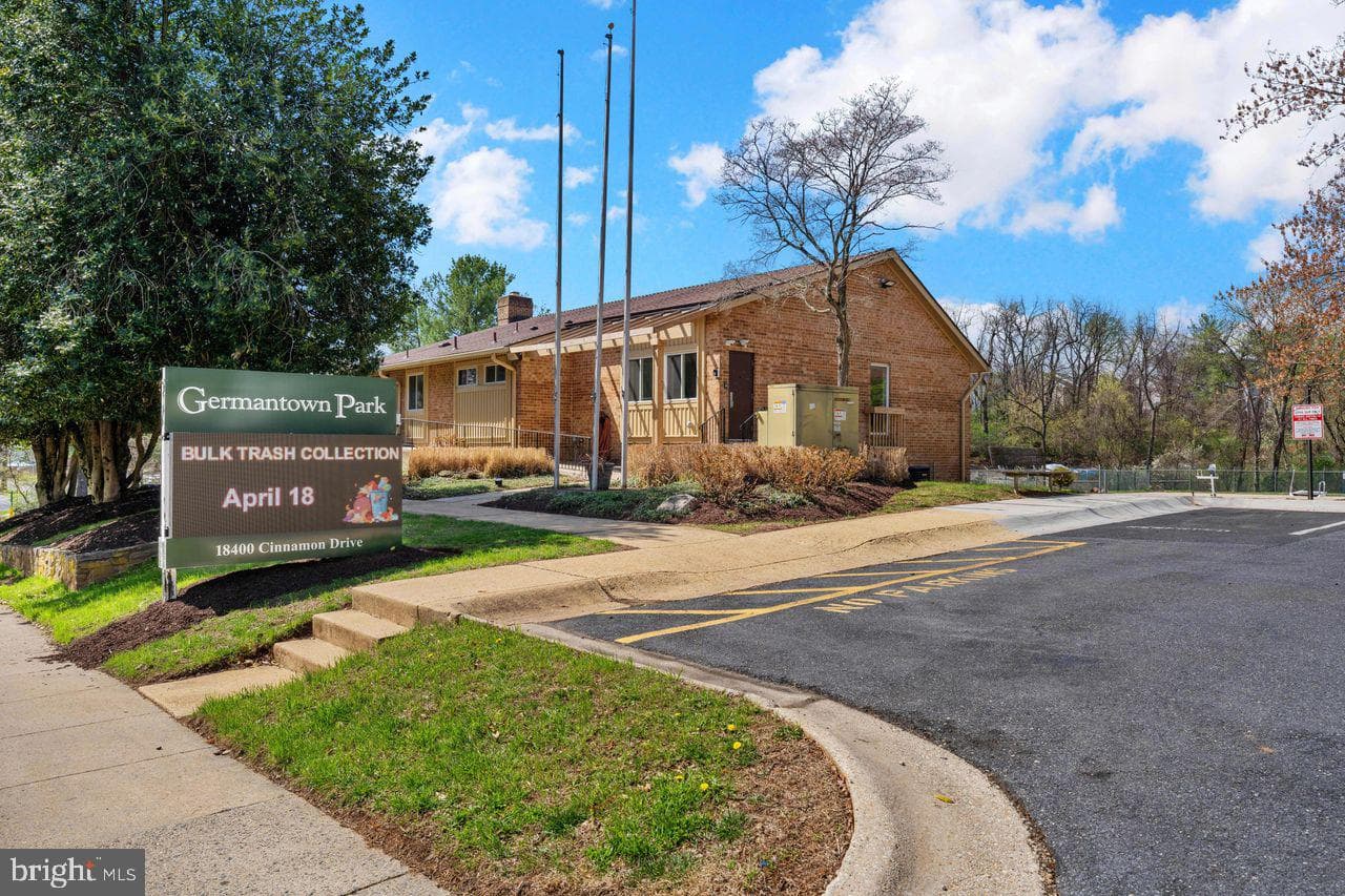 18444 Stone Hollow Drive photo 43