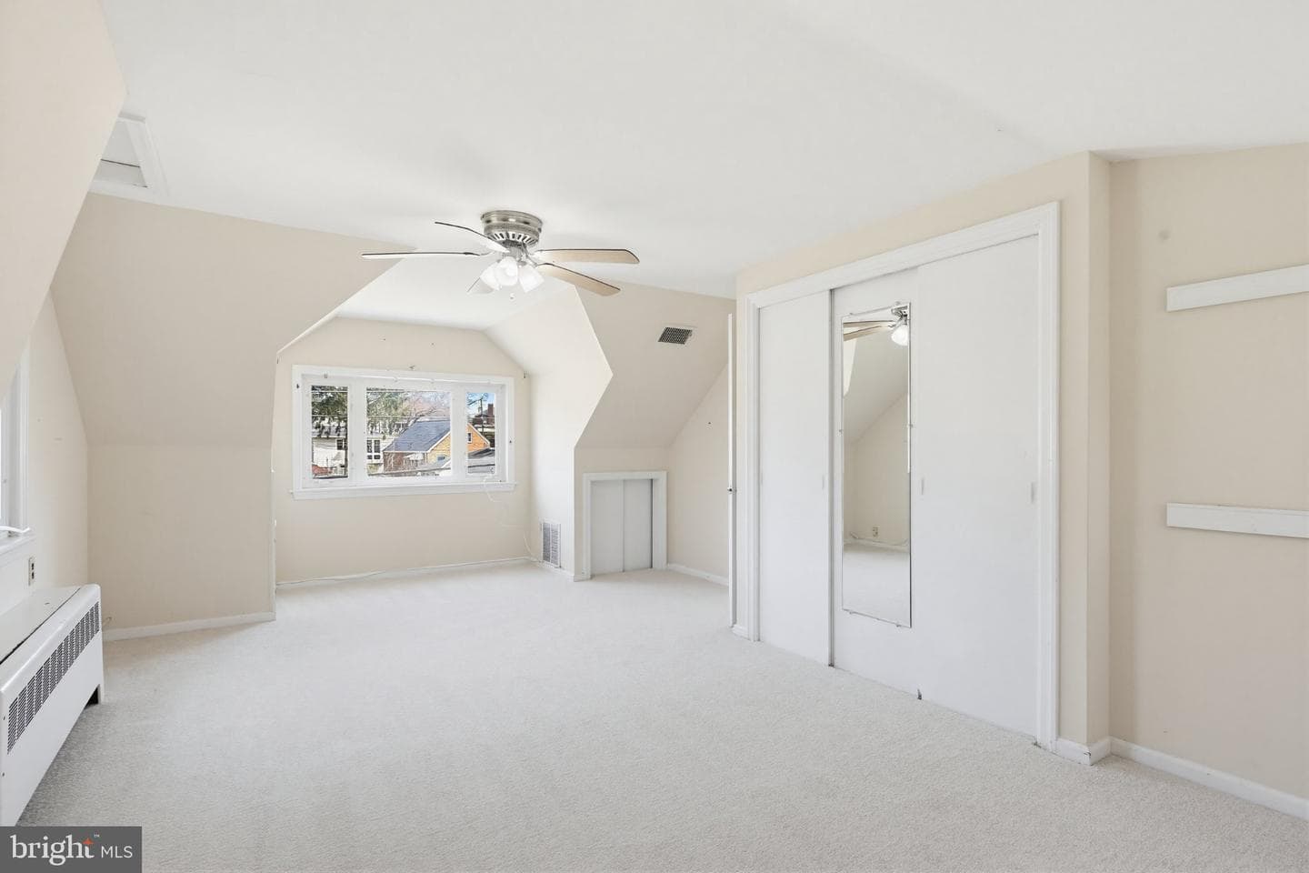 10202 Gardiner Avenue photo 18