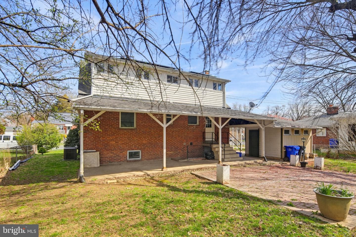 10202 Gardiner Avenue photo 34