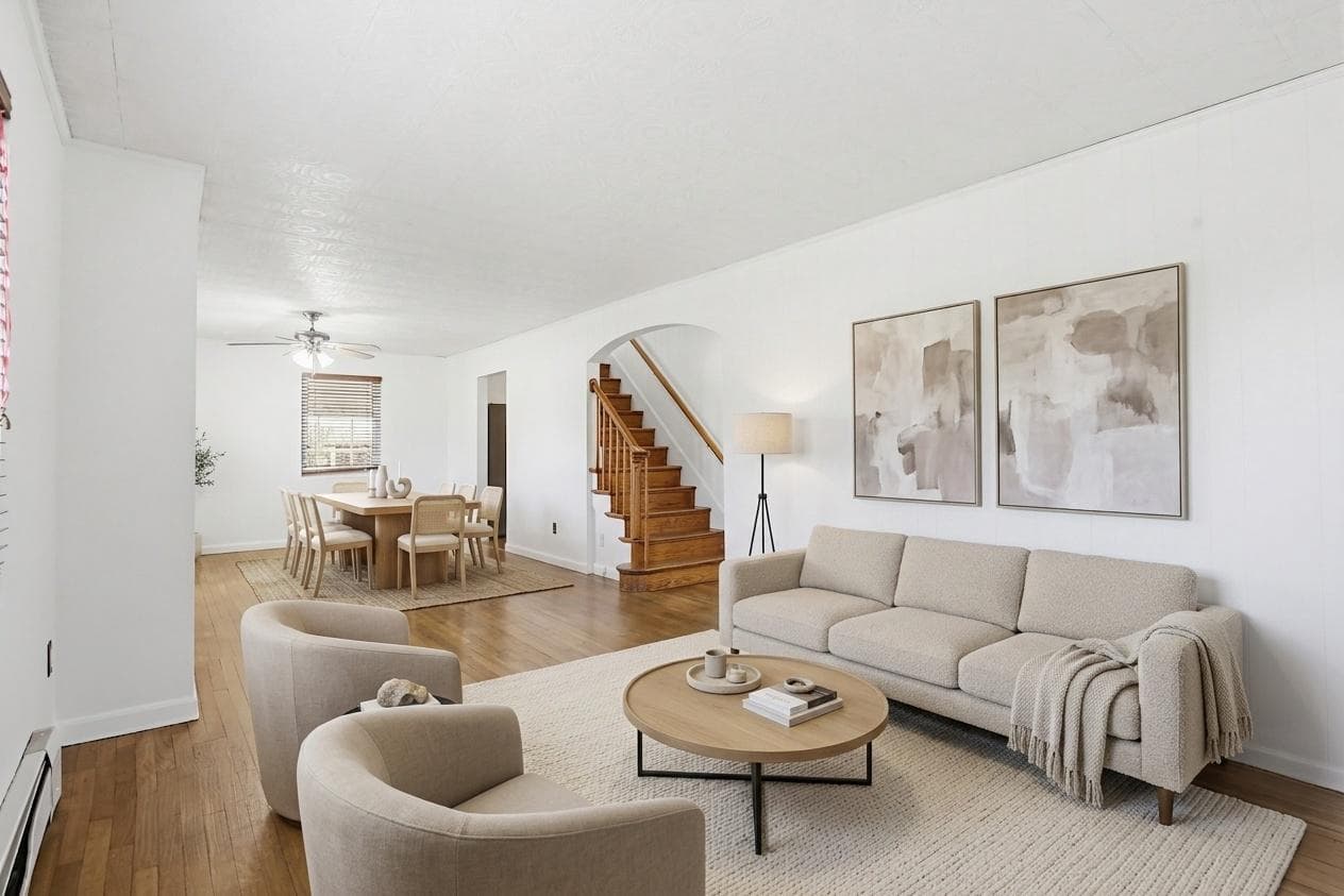 10202 Gardiner Avenue photo 4