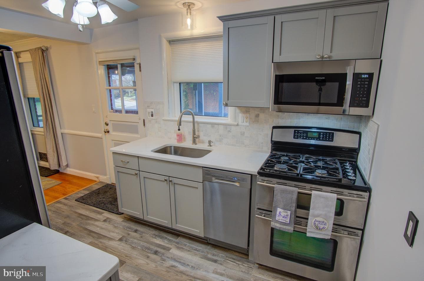 10501 Glenhaven Drive photo 2