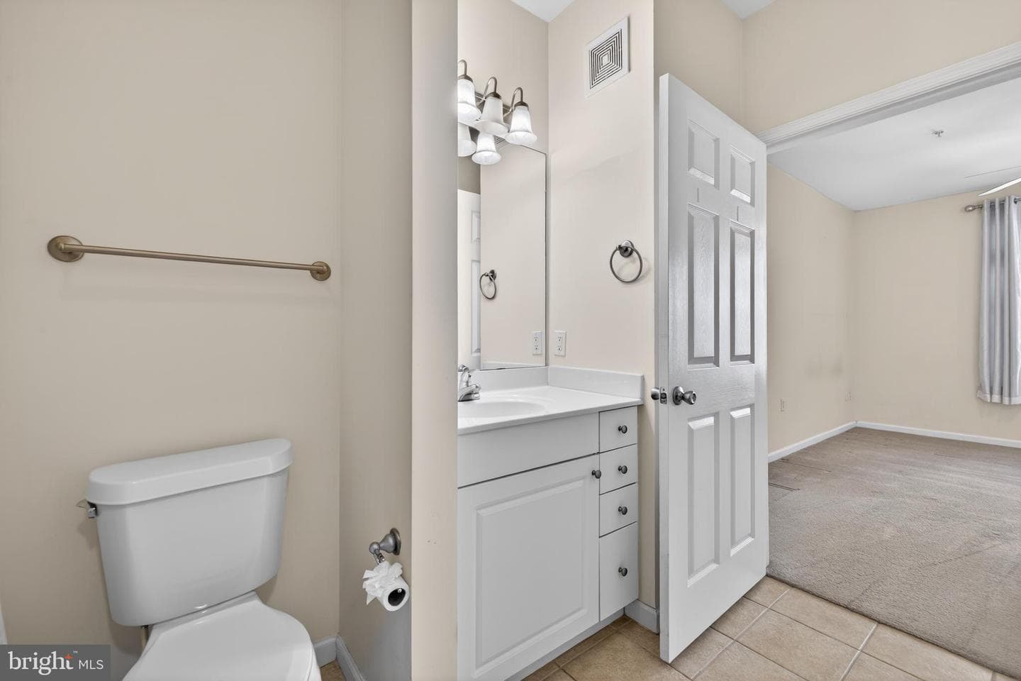 31 Booth Street #358 photo 16