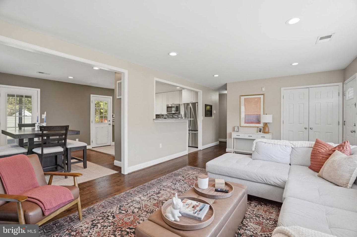 810 Venice Drive photo 5