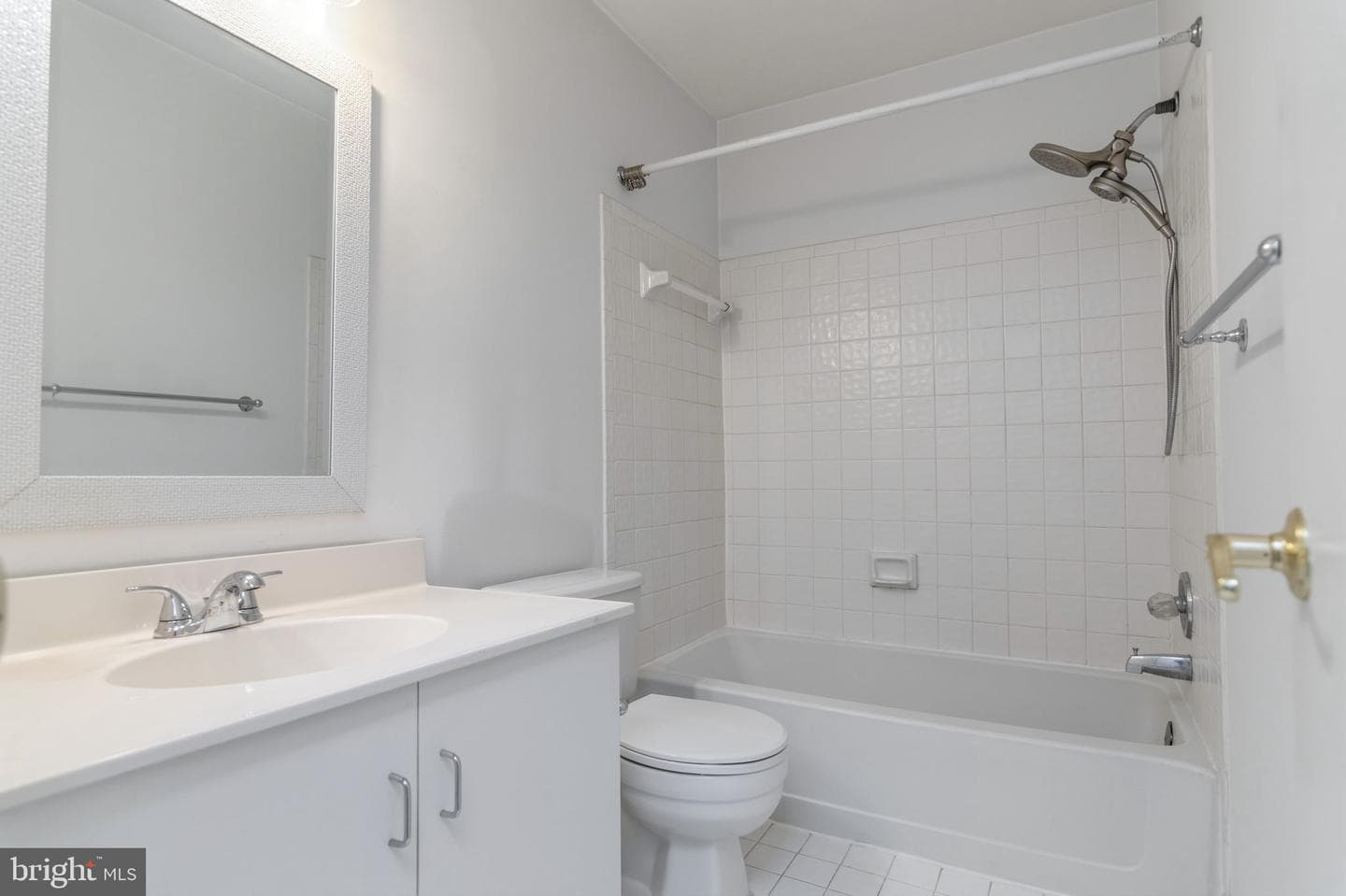 5304 King Charles Way photo 21