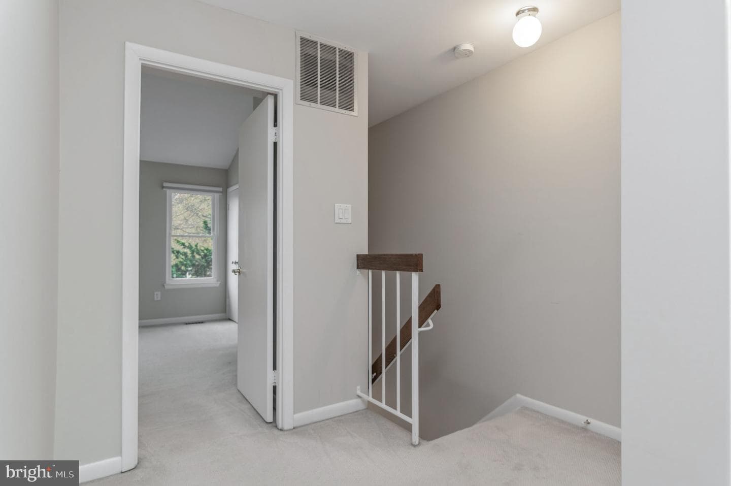 5304 King Charles Way photo 25