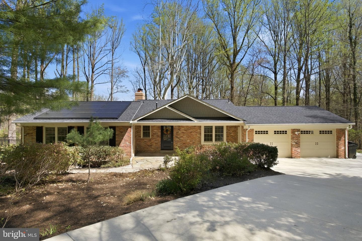 22 Brinkwood Road photo 1