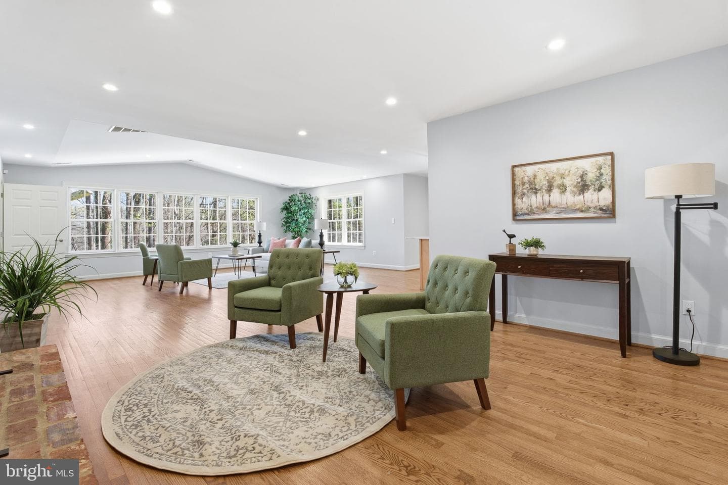 22 Brinkwood Road photo 3