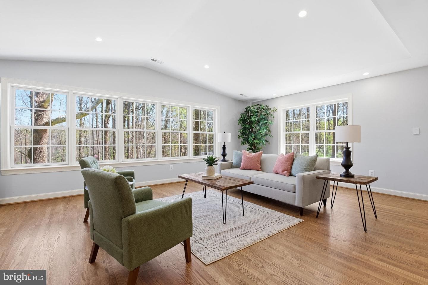 22 Brinkwood Road photo 4