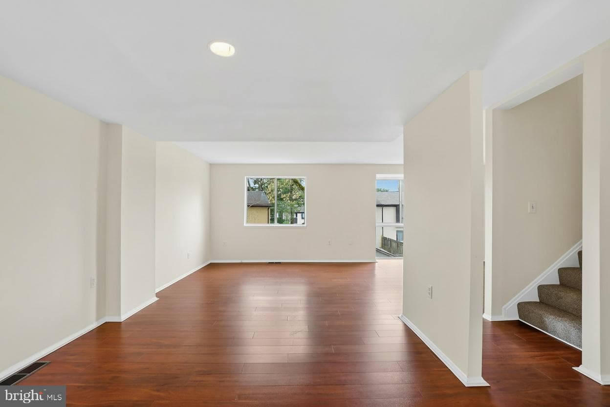19062 Montgomery Village photo 10